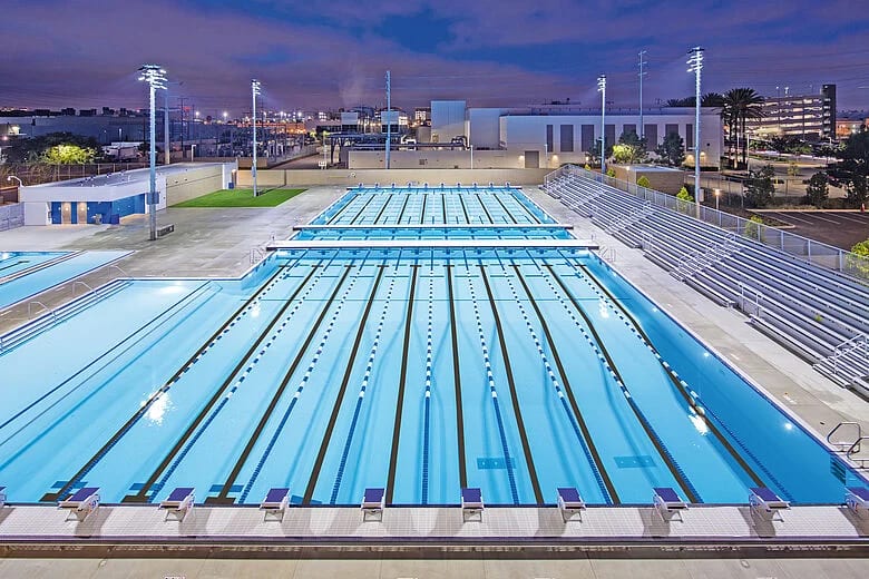 RENOLIT Kolos — commercial pool